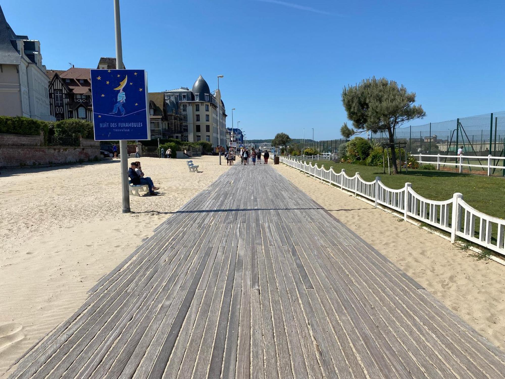Cote Plage - Magnifique Appartement De Charme A Trouville Sur Mer - Linge - Lit Fait - Parking - Wifi - Classe Par L'Office Du Tourisme Eksteriør billede